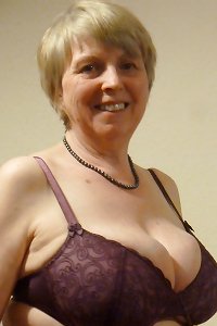 moms and bras 6..Big, dangling and saggy