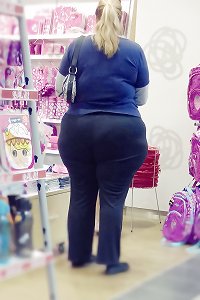 PAWG giant ass hotties I ran into today